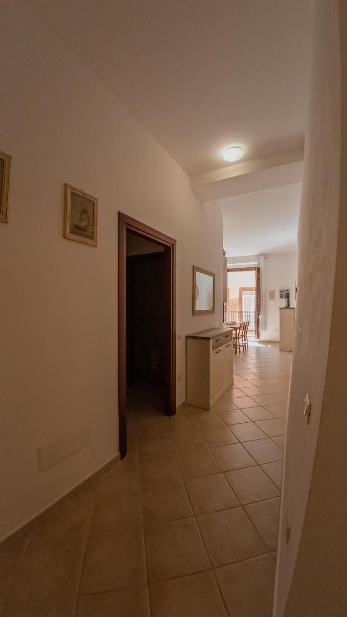 Sardinian Gallery Corso Bosa Room photo